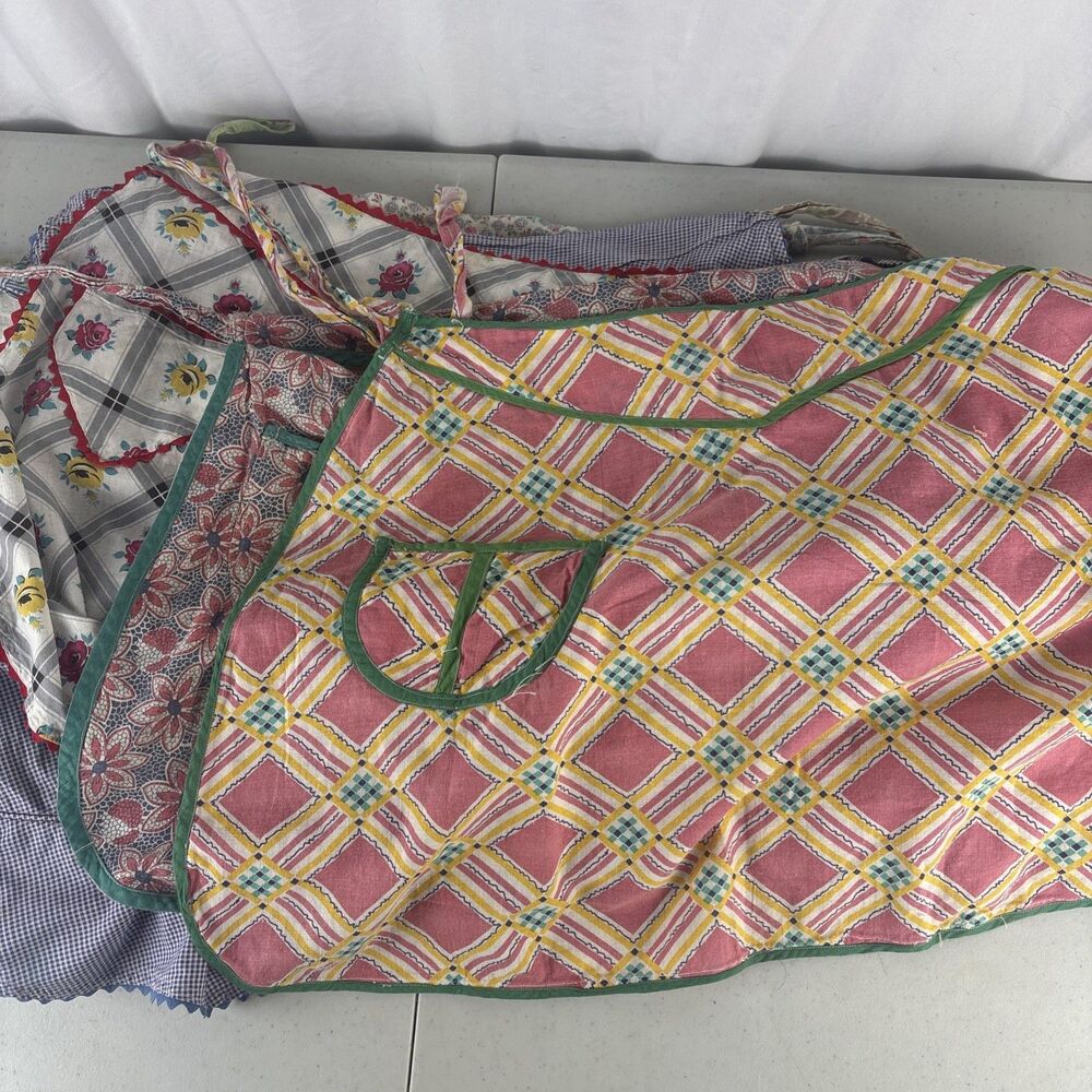 13 Vintage Waist Aprons Homemade Vintage Fabrics Colorful Tie Waist Single Pocke